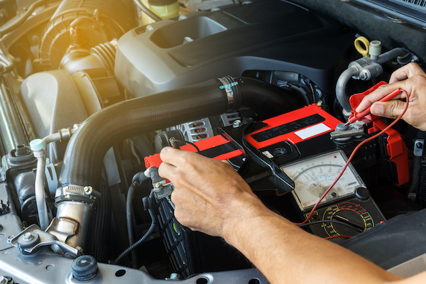 Analysis of the causes of car battery failure: early detection and proper repair