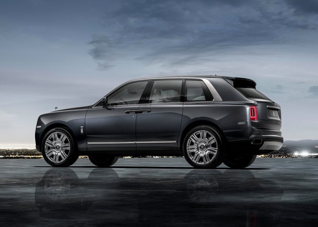 Rolls Royce Cullinan 2024