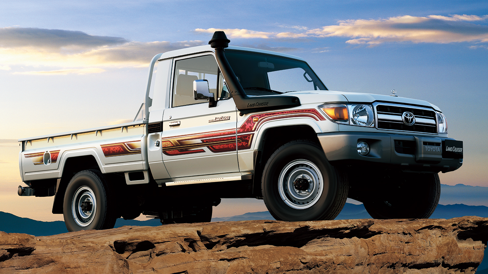 Toyota Land Cruiser Pickup 2024